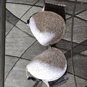 Cacique 44G bra beautiful